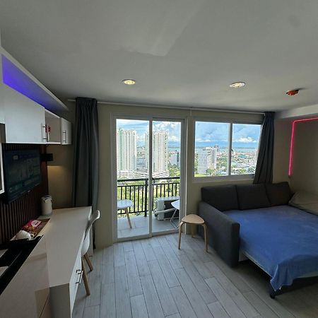 Modern & Comfy Studio - Steps From Ayala Mall, Cebu City Kültér fotó