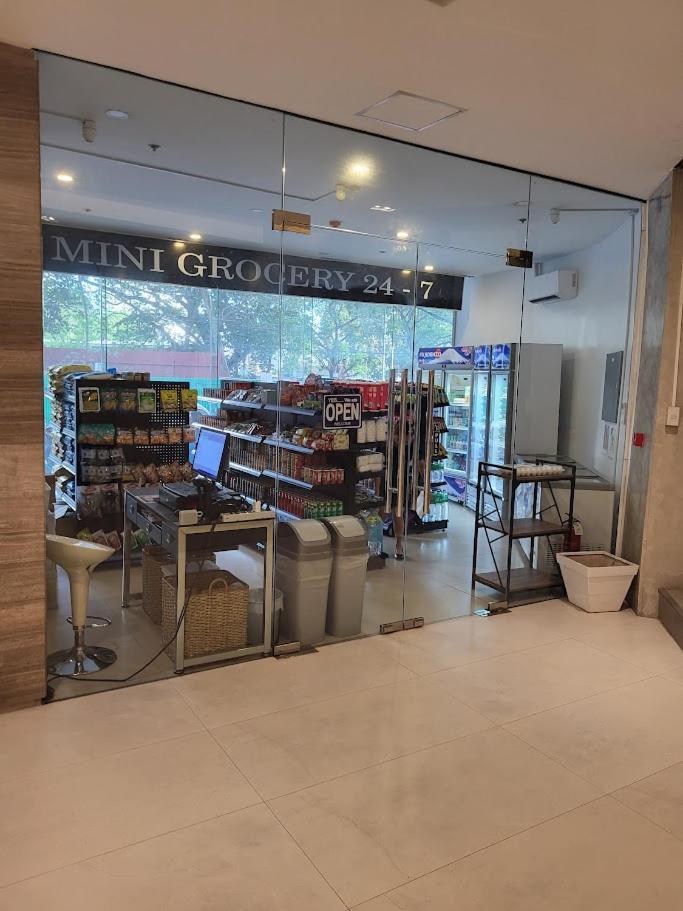 Modern & Comfy Studio - Steps From Ayala Mall, Cebu City Kültér fotó
