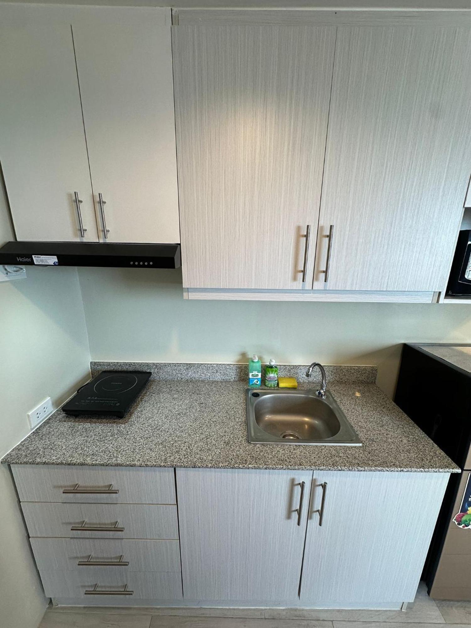 Modern & Comfy Studio - Steps From Ayala Mall, Cebu City Kültér fotó