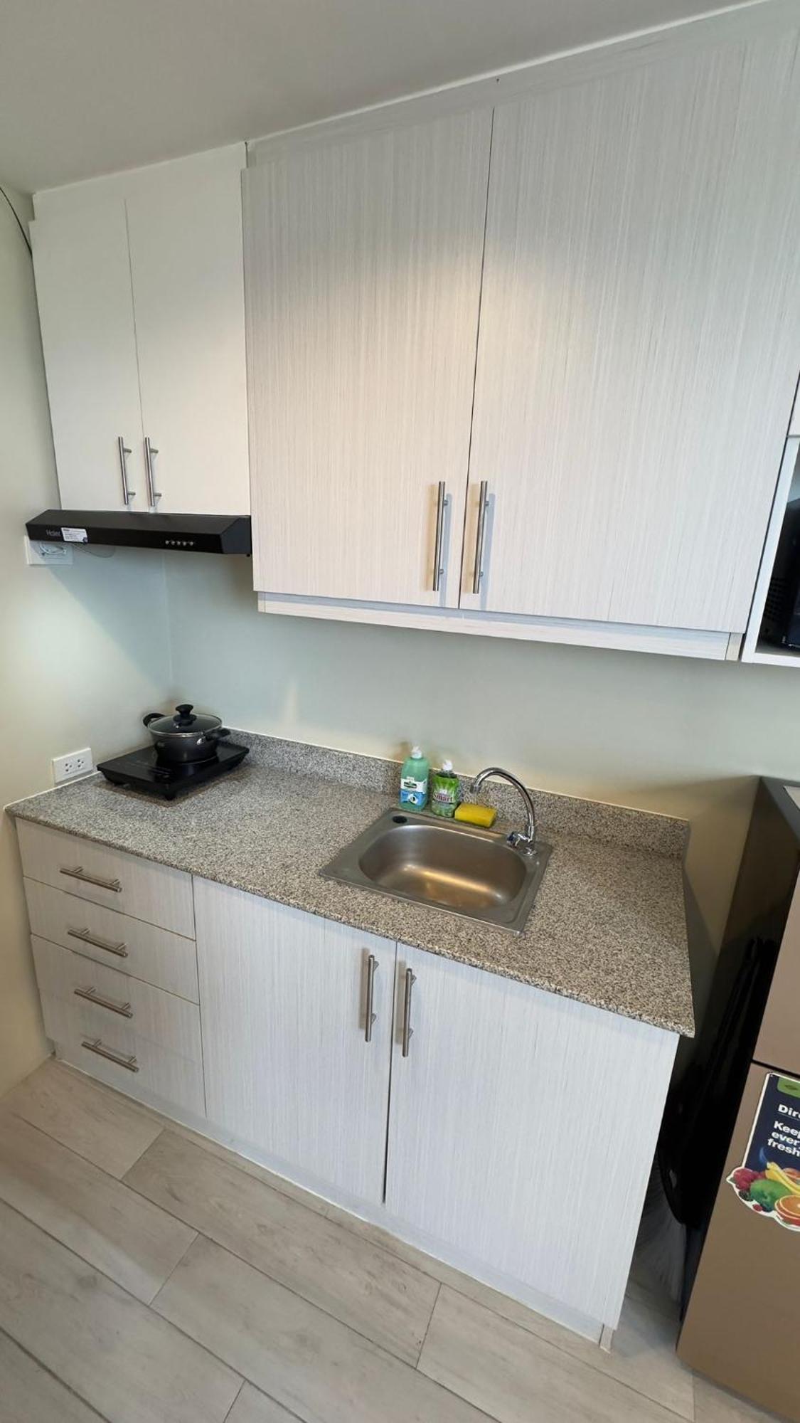 Modern & Comfy Studio - Steps From Ayala Mall, Cebu City Kültér fotó